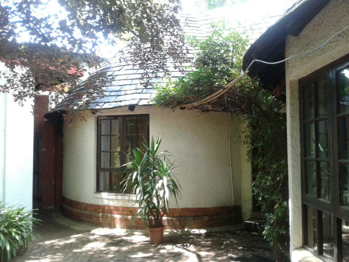 Rosebank Hostel Johannesburgo Exterior foto
